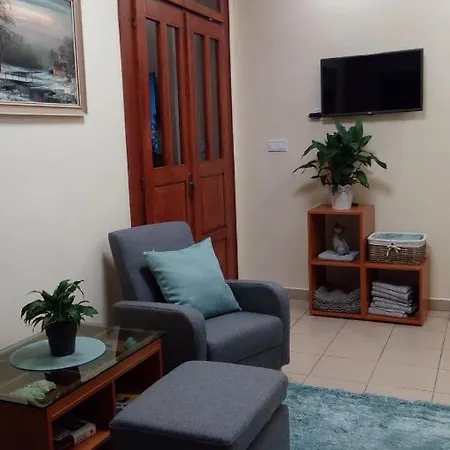 Daire Diana Apartmanhaz *