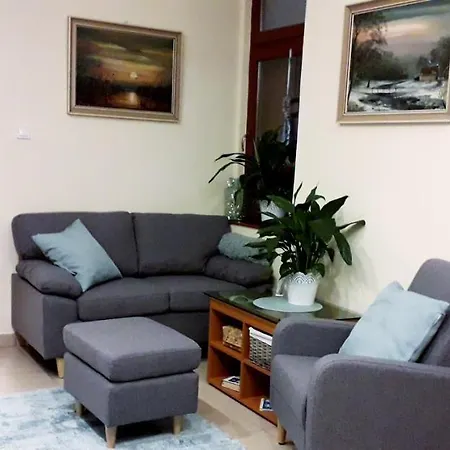 Diana Apartmanhaz *