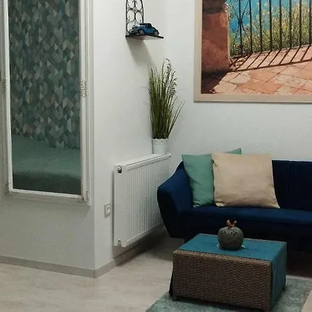 Apartment Diana Apartmanhaz *