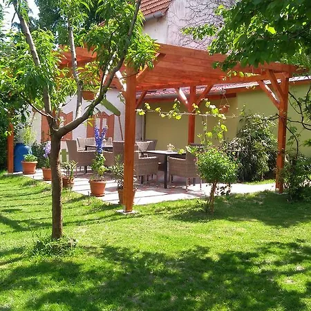 Diana Apartmanhaz